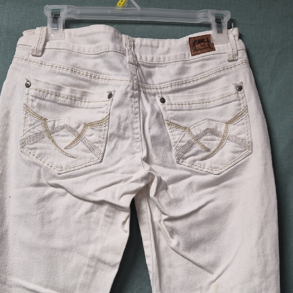 L.e.i Ashley Juniors Girls White Jeans Size 5 Embordory On Back Pockets
